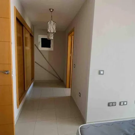Maison 3 Chambres 5 Personnes Holiday home Marbella